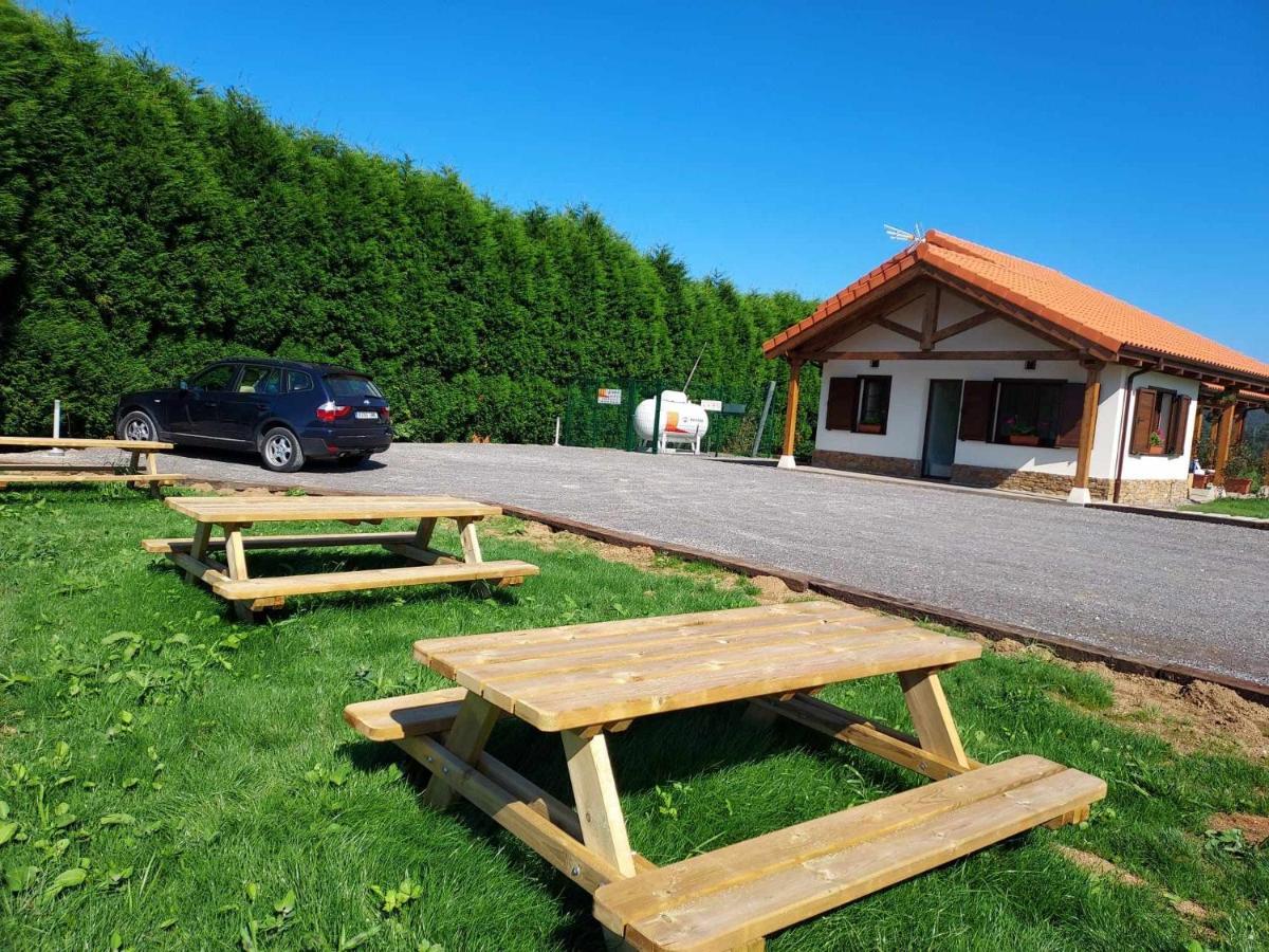 Apartmán La Campa De Faedoangelina Cudillero Exteriér fotografie