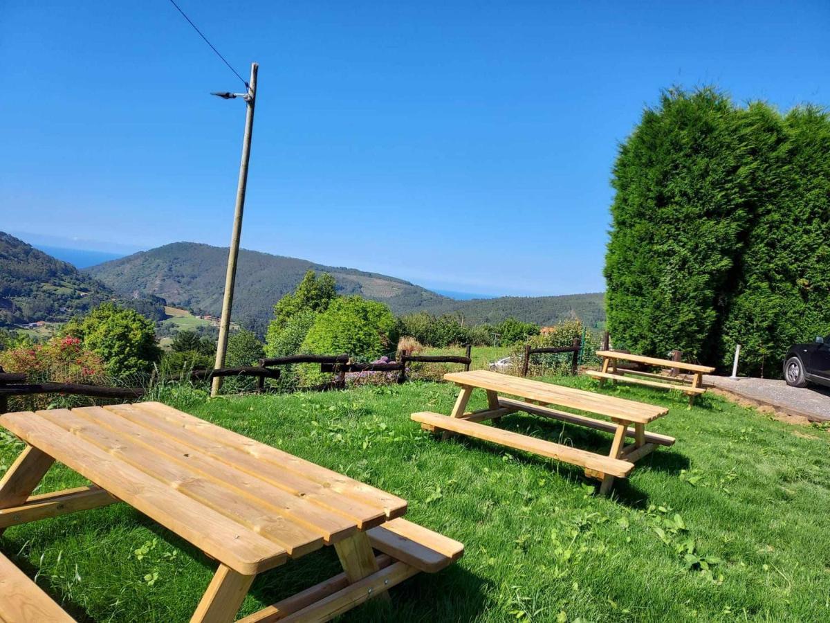 Apartmán La Campa De Faedoangelina Cudillero Exteriér fotografie